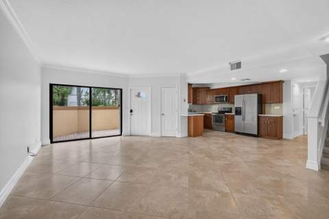 42 Uno Lago Drive, Juno Beach FL - photo 9 of 62