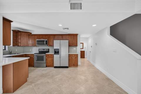 42 Uno Lago Drive, Juno Beach FL - photo 16 of 62