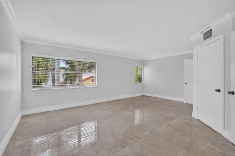 42 Uno Lago Drive, Juno Beach FL - photo 24 of 62