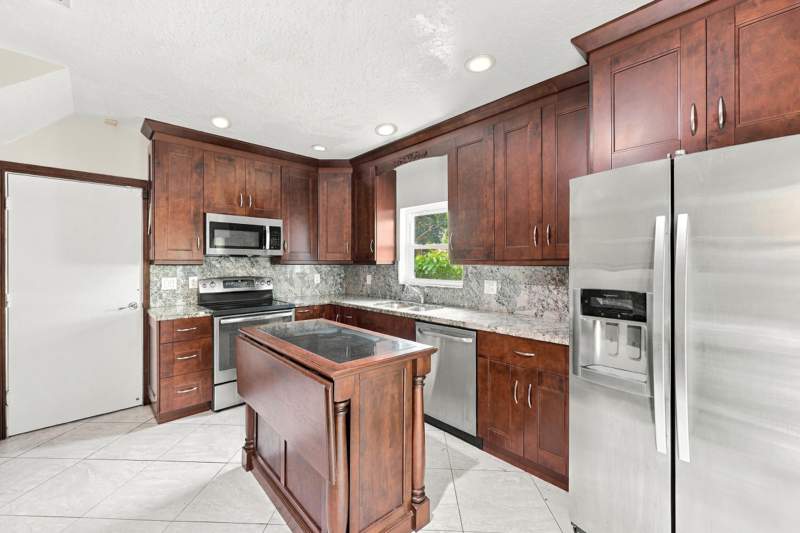 3 bedroom Single Family Residence at 3601 Wilderness Way, Woodside Estates, Coral Springs — photo 5