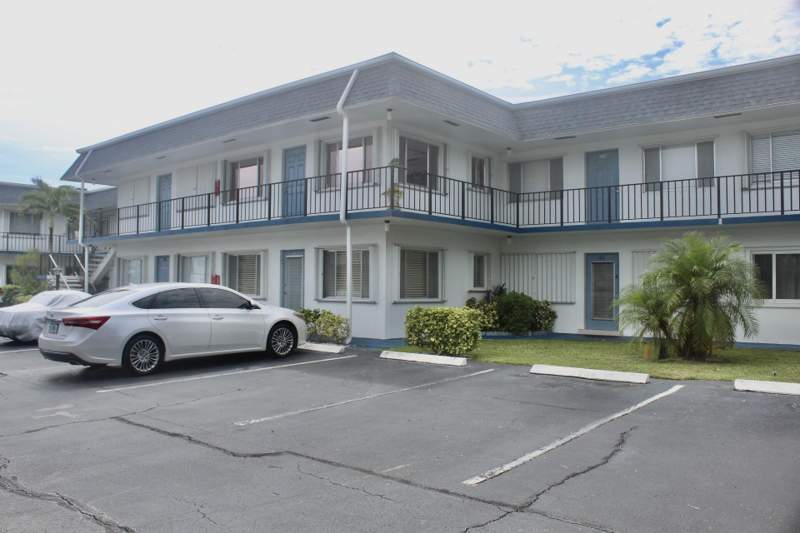 2 bedroom Condominium at 2440 Lake Osborne Drive, Parkview Villas Condo, Lake Worth Beach — photo 3