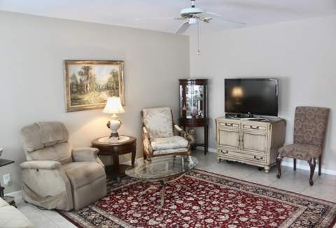 2440 Lake Osborne Drive, Lake Worth Beach FL - photo 10 of 34