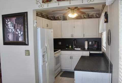 2440 Lake Osborne Drive, Lake Worth Beach FL - photo 12 of 34