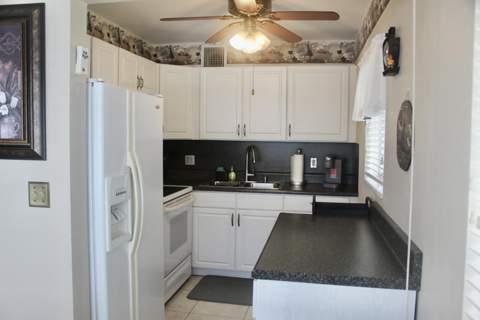 2440 Lake Osborne Drive, Lake Worth Beach FL - photo 14 of 34