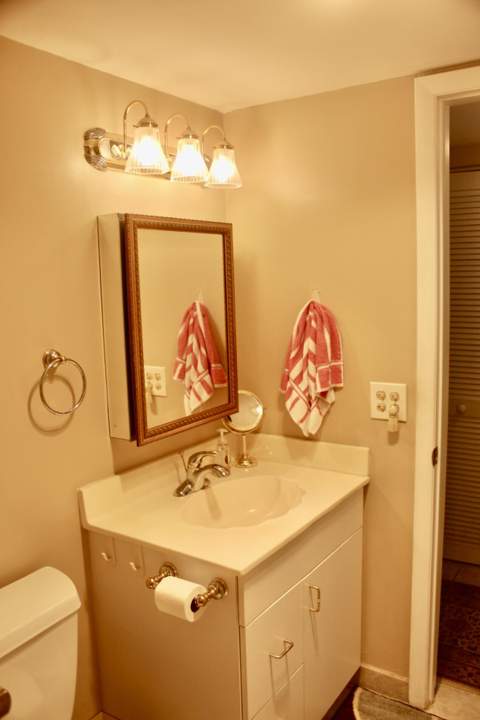 2440 Lake Osborne Drive, Lake Worth Beach FL - photo 16 of 34