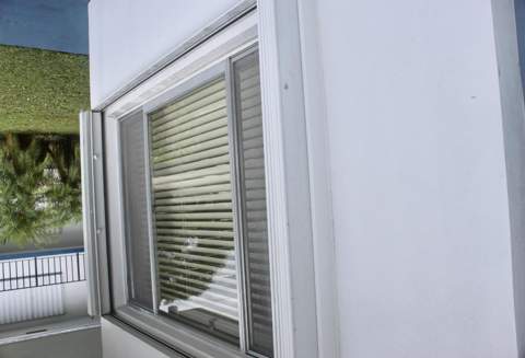 2440 Lake Osborne Drive, Lake Worth Beach FL - photo 7 of 34