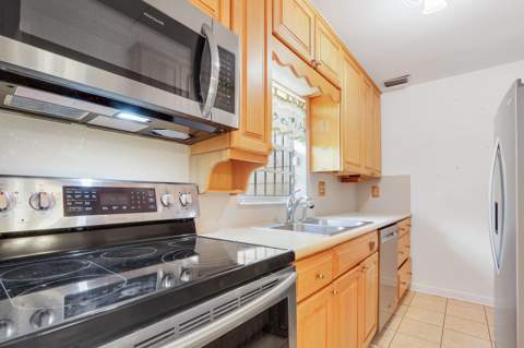525 51st Street, West Palm Beach FL - photo 13 of 41
