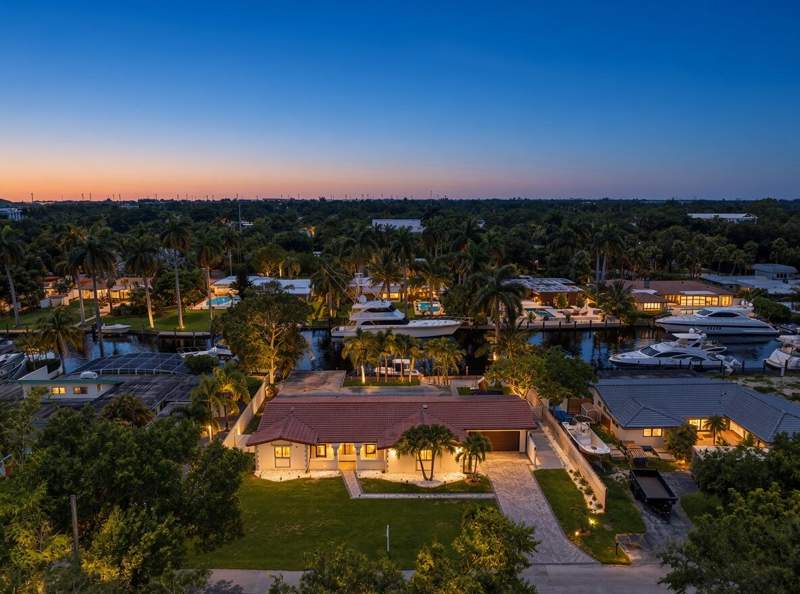 4 bedroom Single Family Residence at 2587 SW 30th Avenue, Riverland Manors, Fort Lauderdale — photo 5