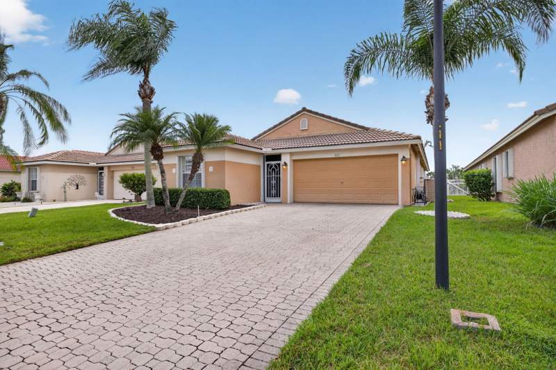 3 bedroom Single Family Residence at 827 NW Greenwich Court, St James Golf Club Parcel C Phase 1, Port St. Lucie — photo 2