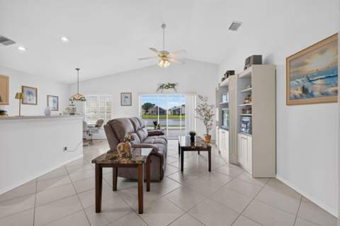 827 NW Greenwich Court, Port St. Lucie FL - photo 10 of 53