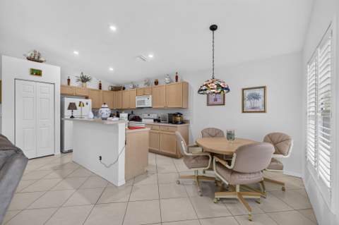 827 NW Greenwich Court, Port St. Lucie FL - photo 13 of 53