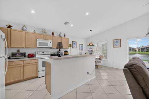 827 NW Greenwich Court, Port St. Lucie FL - photo 14 of 53