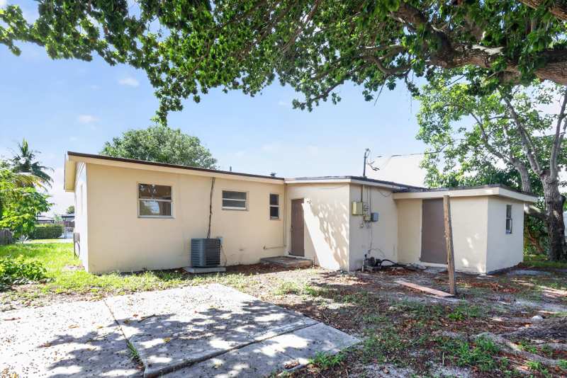 4 bedroom Single Family Residence at 2740 NW 2nd Street, Rolling Green Ridge 1st Add, Boynton Beach — photo 1
