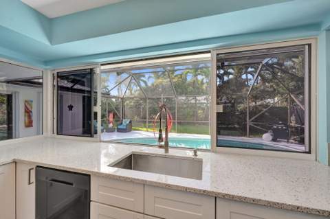 2050 NE 59th Place, Fort Lauderdale FL - photo 8 of 33