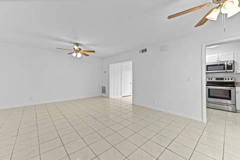 8600 Uranus Terrace, West Palm Beach FL - photo 13 of 35