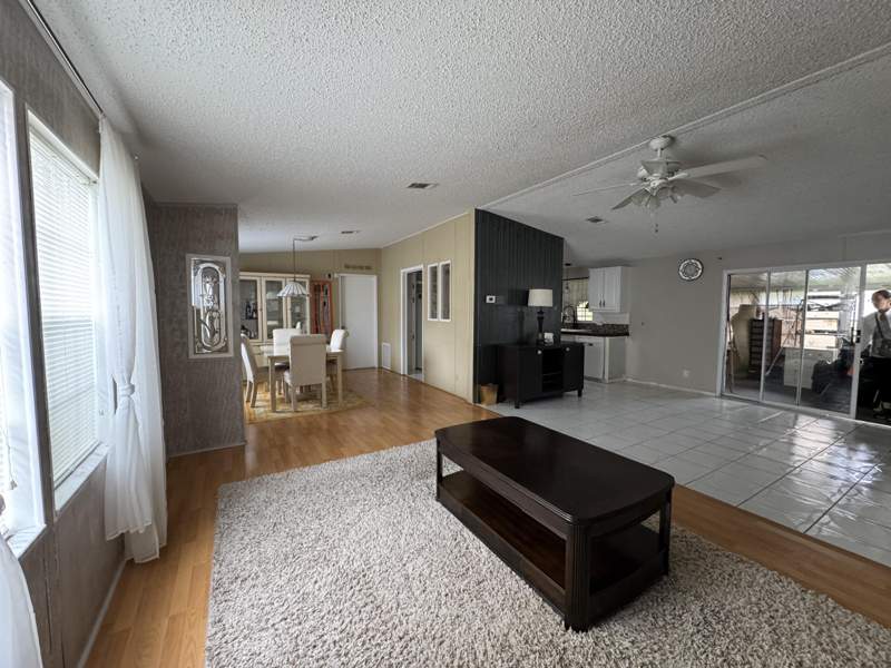3 bedroom Mobile Home at 621 Sunny S Avenue, Sunny South Estates, Boynton Beach — photo 3