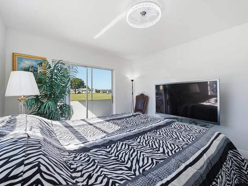2 bedroom Condominium at 193 Burgundy #193, Kings Point, Delray Beach — photo 3