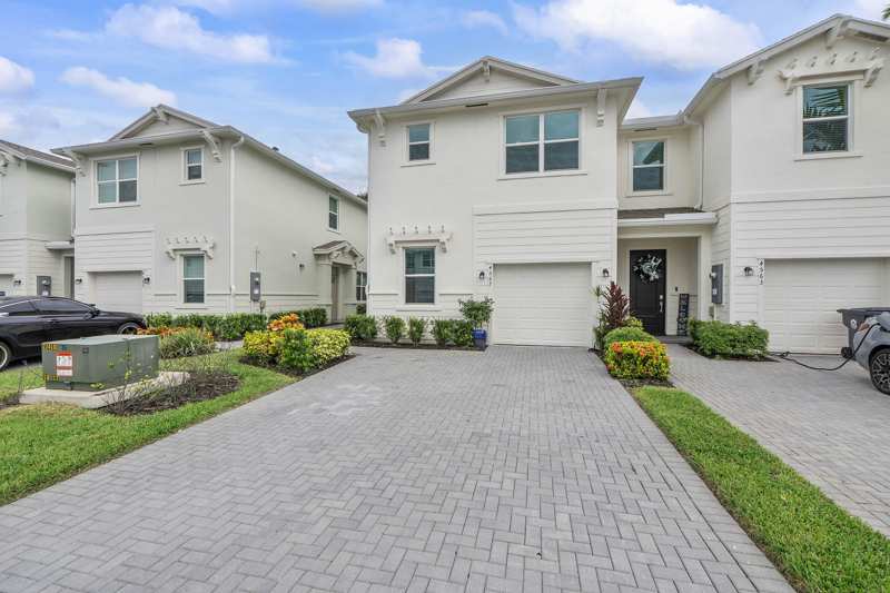 3 bedroom Townhouse at 4567 Hollister Avenue, Heathwood Reserve Pud, Lake Worth — photo 1