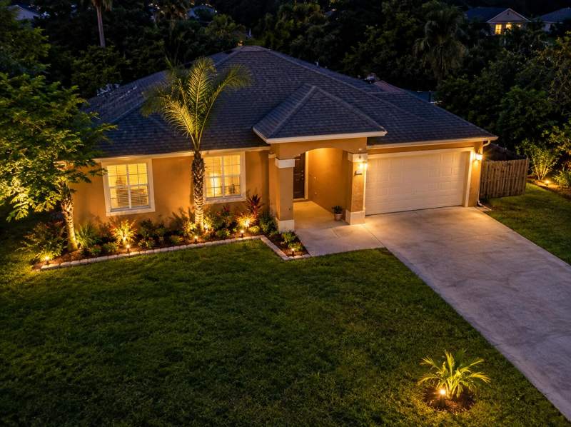 3 bedroom Single Family Residence at 7907 Winter Garden Parkway, Lakewood Park Unit 5, Fort Pierce — photo 2