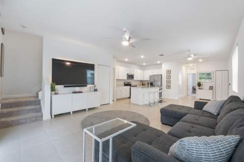 4567 Hollister Avenue, Lake Worth FL - photo 7 of 36