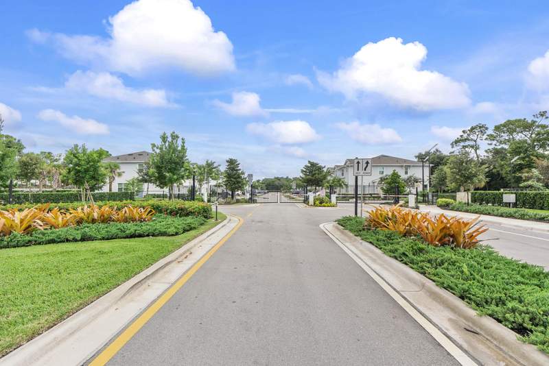 3 bedroom Townhouse at 4567 Hollister Avenue, Heathwood Reserve Pud, Lake Worth — photo 4