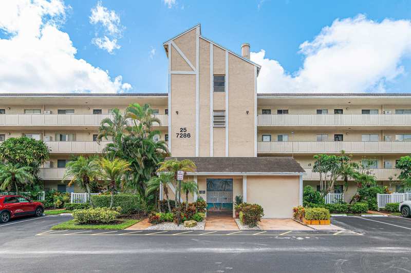 2 bedroom Condominium at 7286 Huntington Lane #108, Huntington Lakes Sec Three Condos, Delray Beach — photo 1