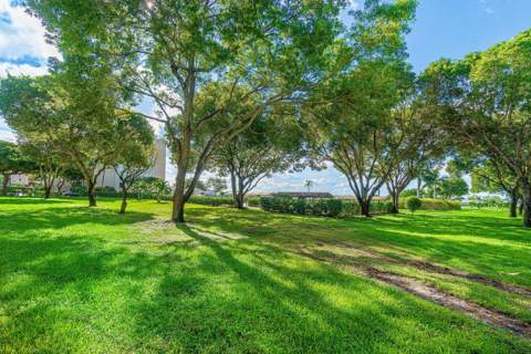 7286 Huntington Lane #108, Delray Beach FL - photo 23 of 55