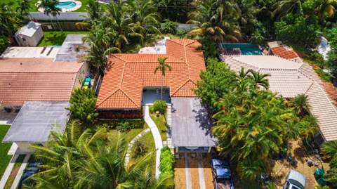 218 NE 2nd Place, Dania Beach FL - photo 8 of 26