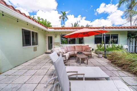 218 NE 2nd Place, Dania Beach FL - photo 20 of 26