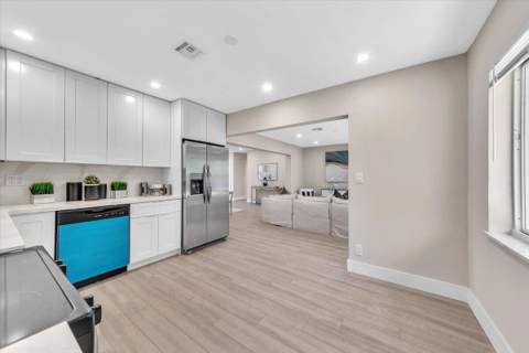 902 Garnett Street, Lantana FL - photo 23 of 43