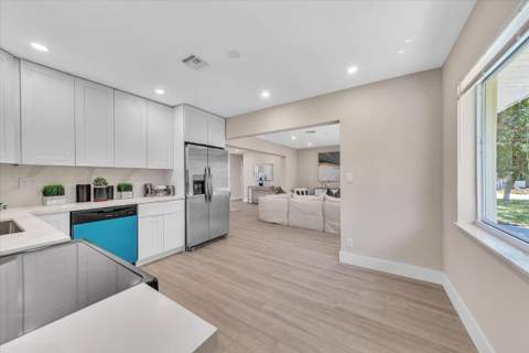 902 Garnett Street, Lantana FL - photo 18 of 43