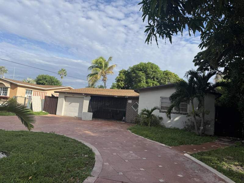 3 bedroom Single Family Residence at 7501 Dilido Boulevard, Miramar Park Third Add, Miramar — photo 2