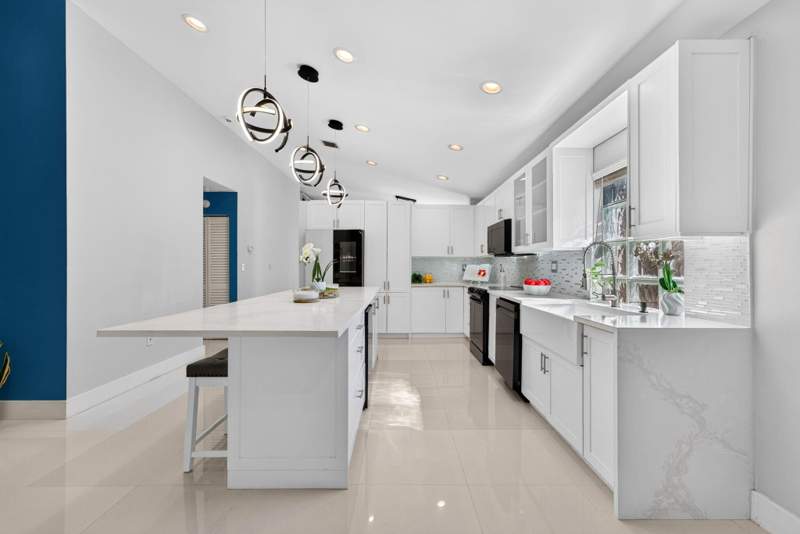 3 bedroom Single Family Residence at 20564 SW 5th Street, Crystal Pointe, Pembroke Pines — photo 3