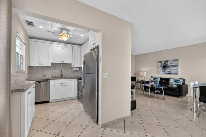 2 bedroom Condominium at 281 Fanshaw G, Fanshaw At Century Village Condo, Boca Raton — photo 1