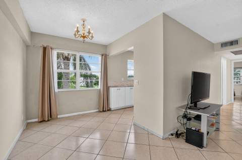 281 Fanshaw G, Boca Raton FL - photo 7 of 43