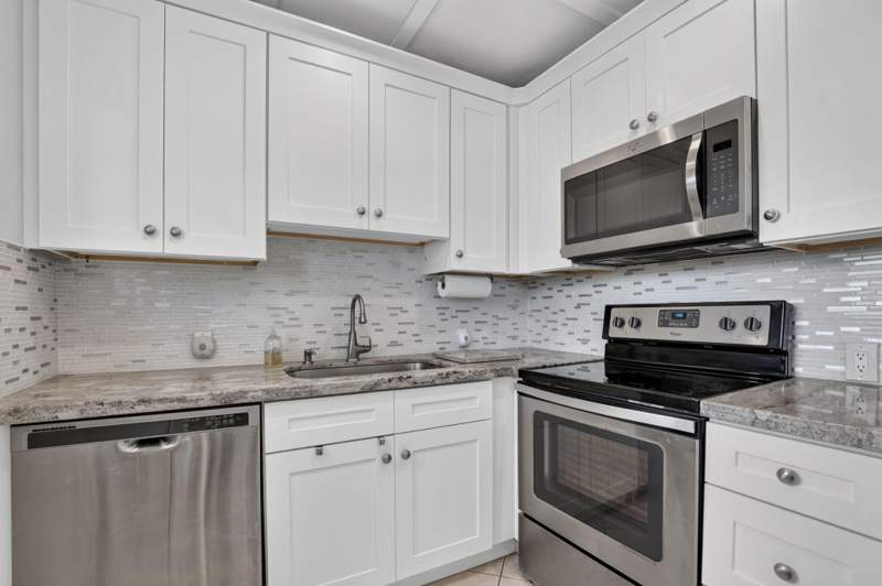 2 bedroom Condominium at 281 Fanshaw G, Fanshaw At Century Village Condo, Boca Raton — photo 5