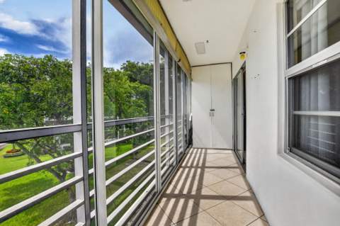 281 Fanshaw G, Boca Raton FL - photo 22 of 43
