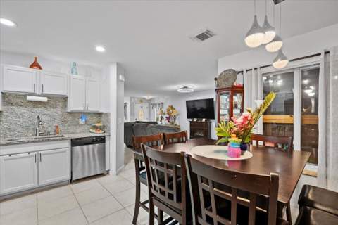 7108 Hawks Nest Terrace, Riviera Beach FL - photo 8 of 47