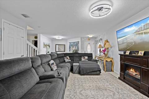 7108 Hawks Nest Terrace, Riviera Beach FL - photo 10 of 47