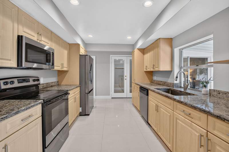 3 bedroom Single Family Residence at 3120 Mariner Way, Hypoluxo Village 1, Lake Worth — photo 3