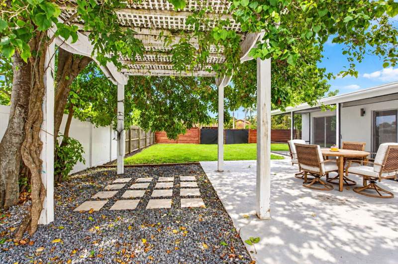 3 bedroom Single Family Residence at 3120 Mariner Way, Hypoluxo Village 1, Lake Worth — photo 5