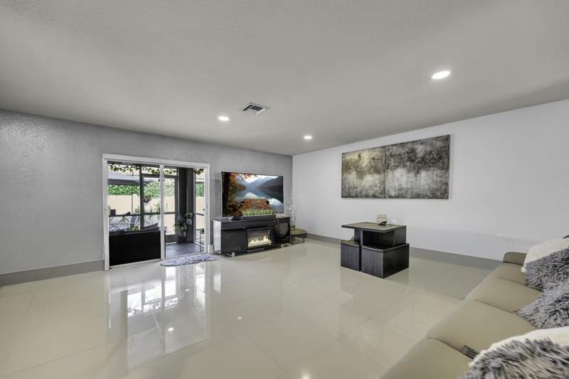 3 bedroom Townhouse at 5933 Manchester Way #5933, Lyons Industrial Park, Tamarac — photo 4