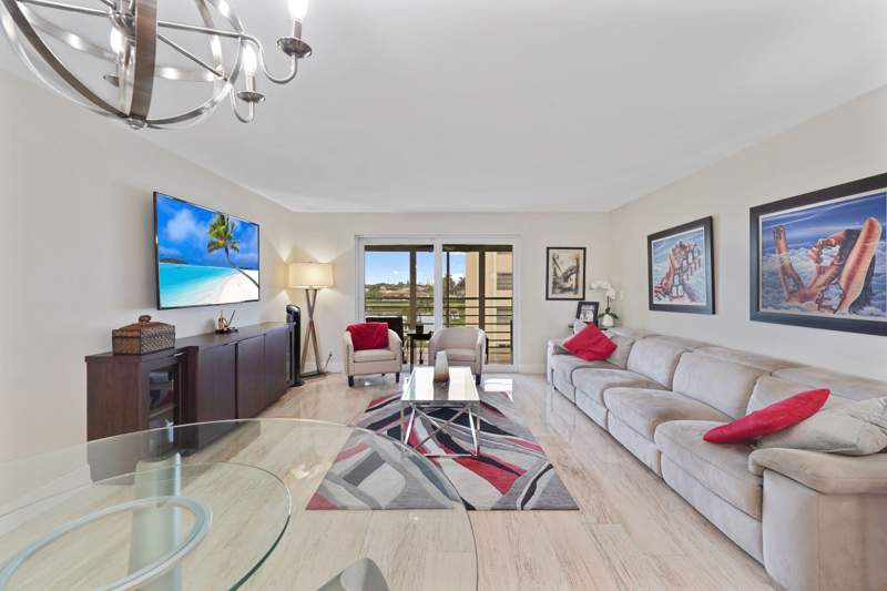 2 bedroom Condominium at 321 SE 3rd Street #308, Meadowbrook Lakes View Condo, Dania Beach — photo 5