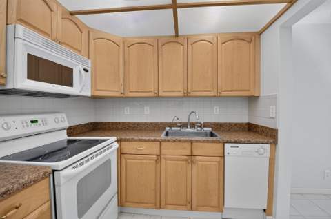 386 Capri I, Delray Beach FL - photo 10 of 33