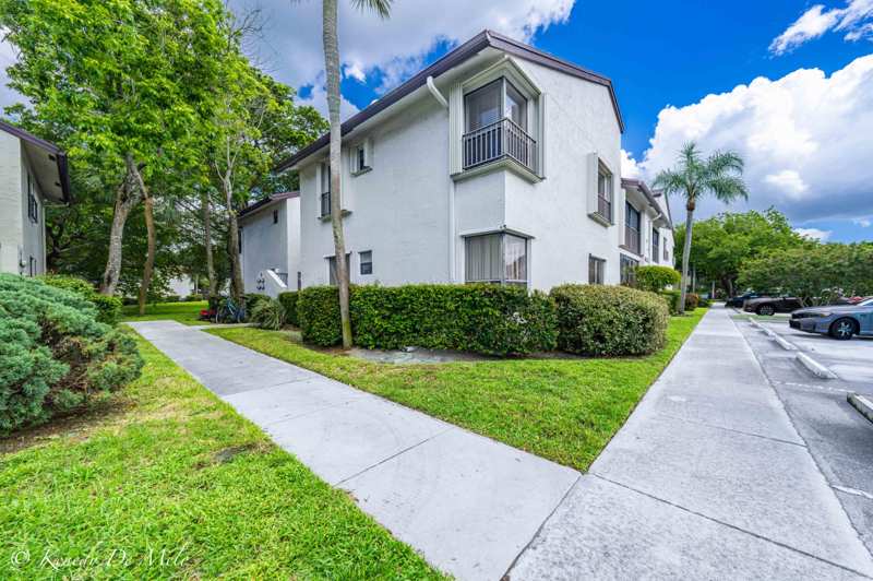 3 bedroom Condominium at 3127 Cocoplum Circle, Karanda Village I-B Condo, Coconut Creek — photo 1