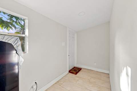 618 S Pine Street #B, Lake Worth Beach FL - photo 12 of 28