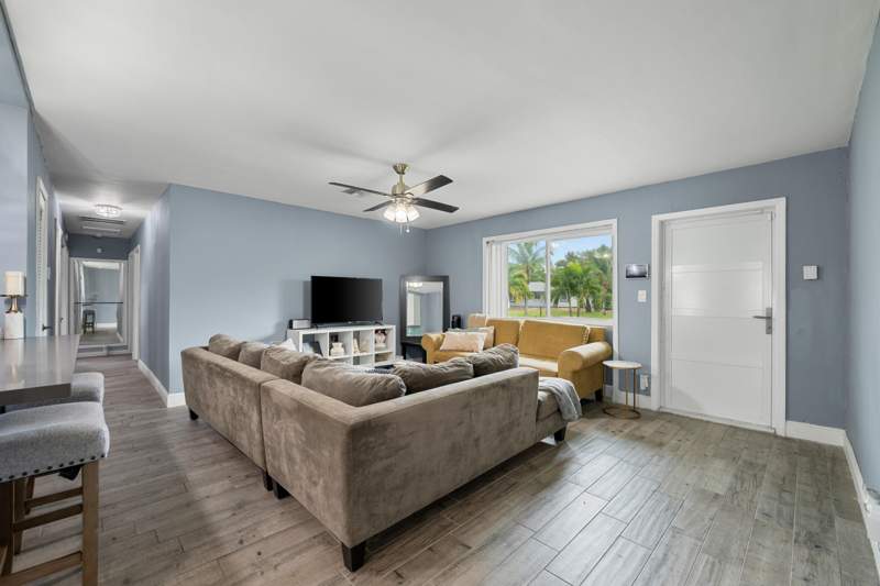 3 bedroom Single Family Residence at 3767 SW 16th Court, Fairfax Brolliar Add, Fort Lauderdale — photo 5