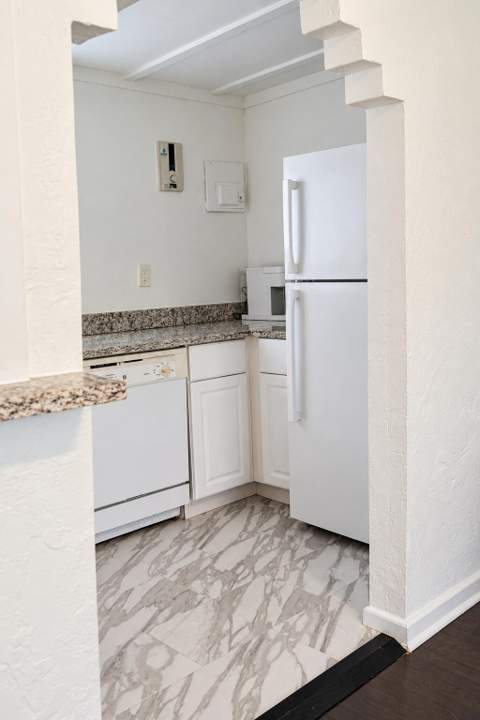 234 E Greenwood Drive, West Palm Beach FL - photo 19 of 44