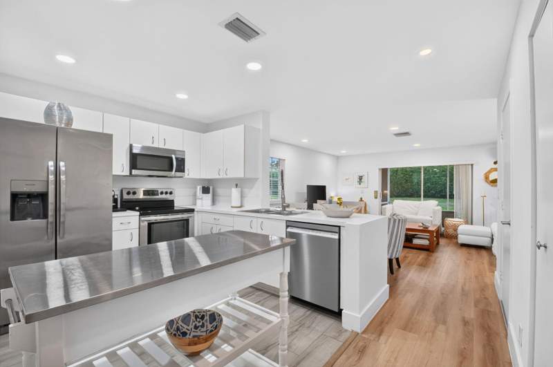 3 bedroom Townhouse at 9854 Kamena Circle, Santa Cruz, Boynton Beach — photo 4