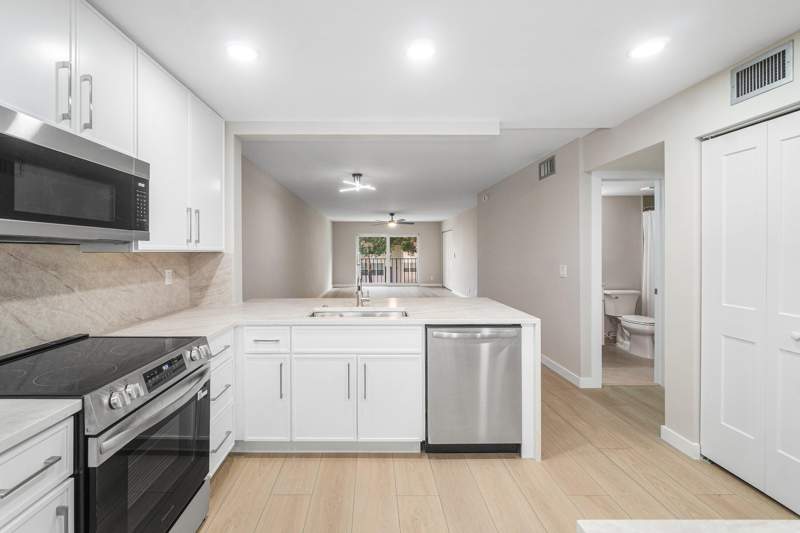 2 bedroom Condominium at 2905 SW 22nd Avenue #2020, Sabal Pine East, Delray Beach — photo 4